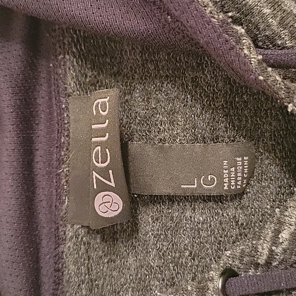 ZELLA HOODED SWEATER - Picture 5 of 5